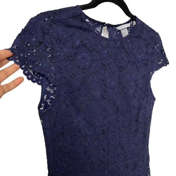New!! H&M Short Sleeve Lace Midi Dark Blue Dress Size 6 - Picture 3 of 13